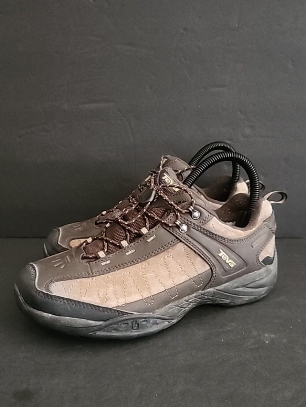 Teva Brown Suede Waterproof Low Top Outdoor Hiking Shoes Sneakers Youth Size 5